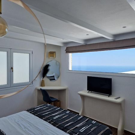 Amerisa Suites & Villa Фира Екстериор снимка