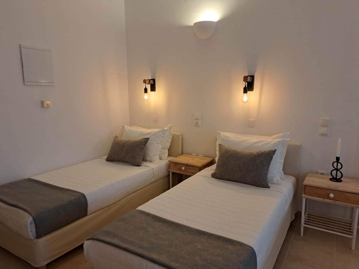 Amerisa Suites & Villa Фира Екстериор снимка