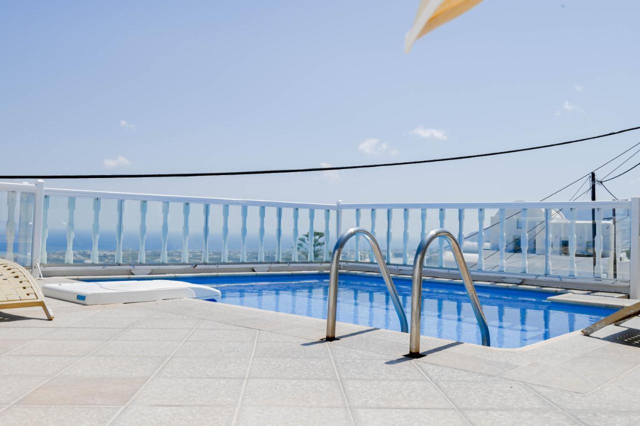 Amerisa Suites & Villa Фира Екстериор снимка