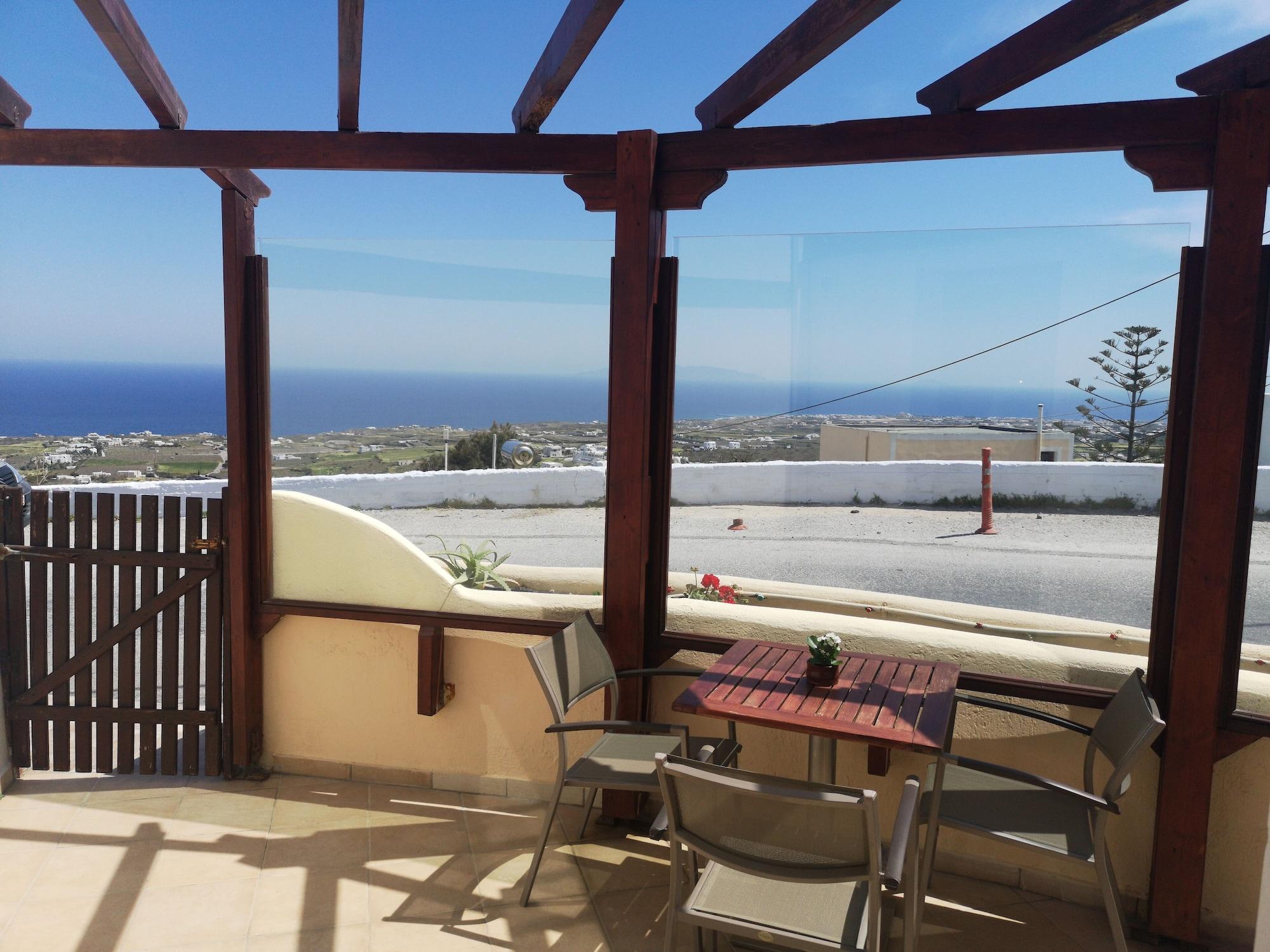 Amerisa Suites & Villa Фира Екстериор снимка