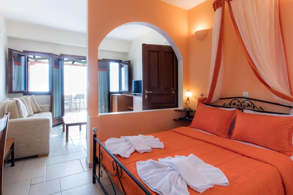 Amerisa Suites & Villa Фира Екстериор снимка