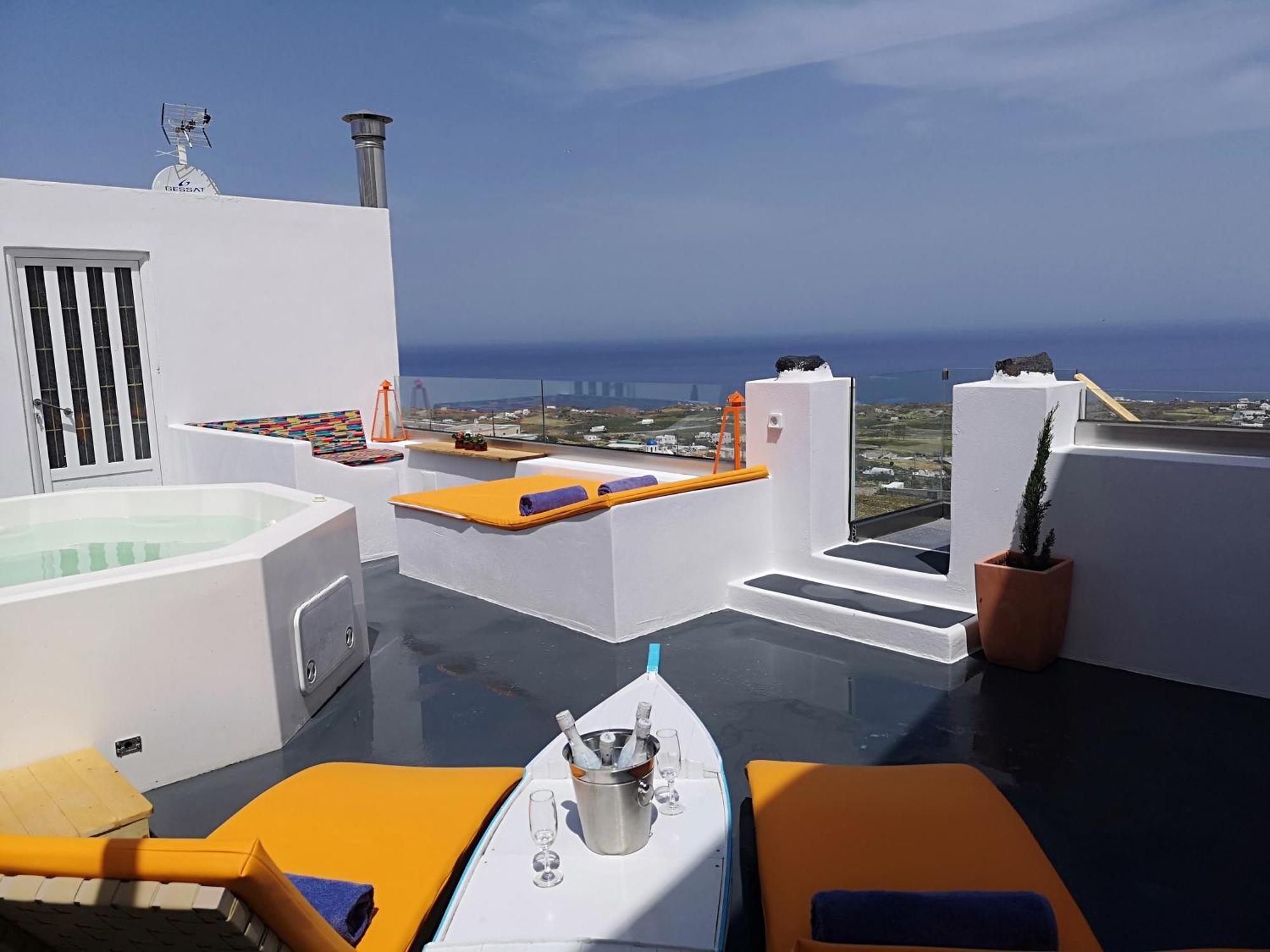 Amerisa Suites & Villa Фира Стая снимка