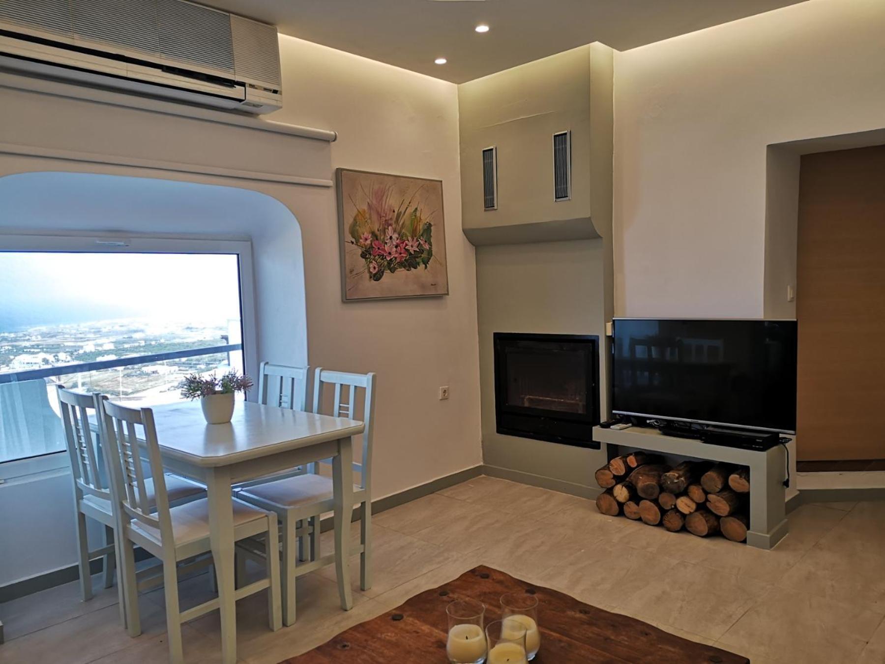 Amerisa Suites & Villa Фира Стая снимка